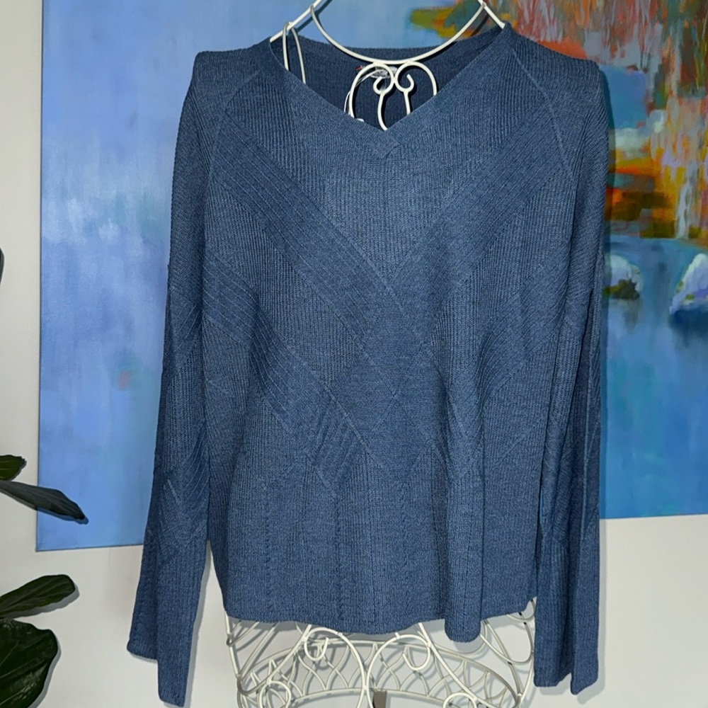 Smartwool Shadowpine Cable V-neck sweater NWT